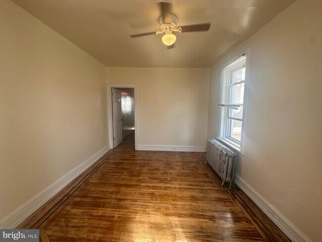 Building Photo - 5628 Warrington Ave