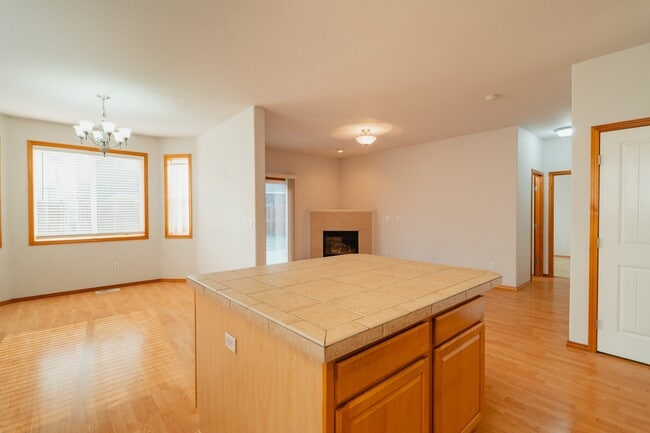 Building Photo - 8451 SE 78th Pl