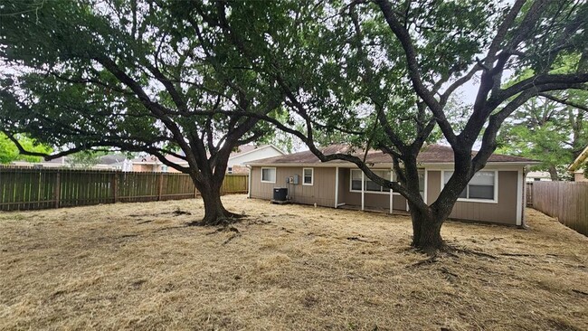 Building Photo - 5111 Scottwood Dr