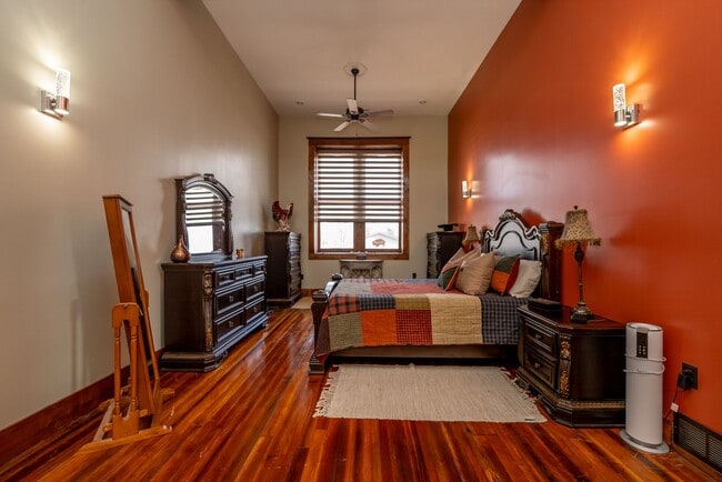 Building Photo - 101 N Main Ave