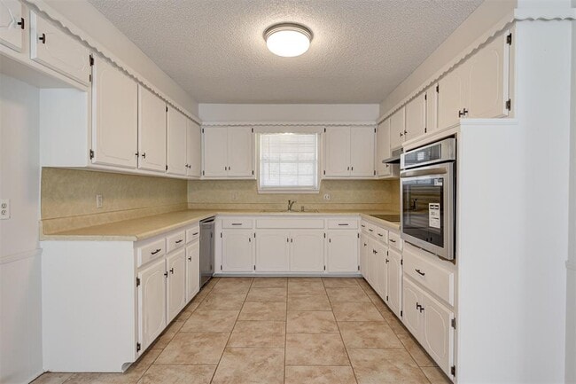 Building Photo - 524 Sherwood Ln