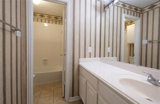 Building Photo - 3106 Rainbow Ct