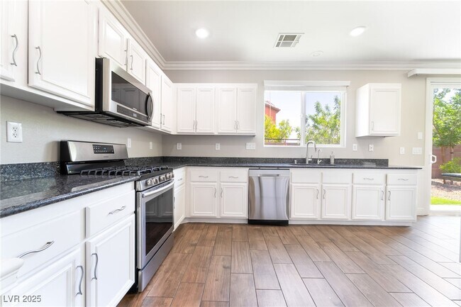 Building Photo - 9986 Panguitch Lake Ct