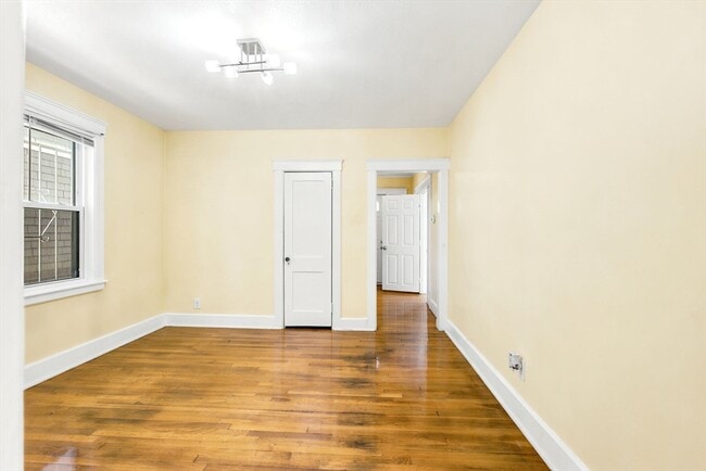 Building Photo - 72 Olney St