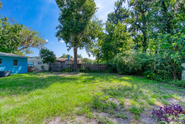 Building Photo - 1133 Bradenton Rd