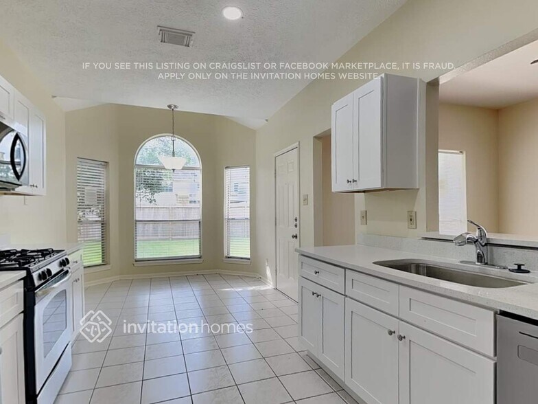 Building Photo - 14711 Cypress Green Dr