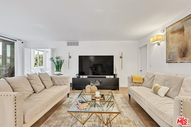 Building Photo - 9950 Durant Dr