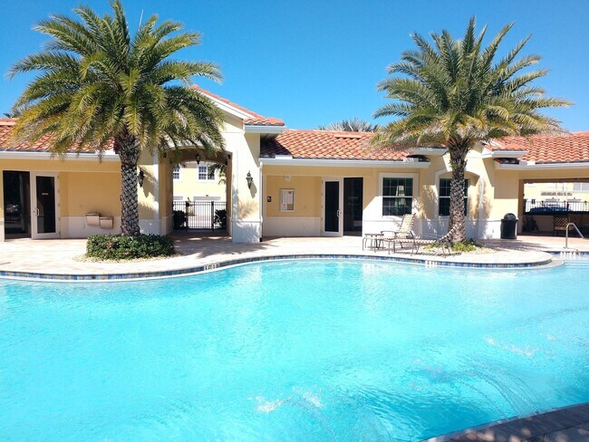 Building Photo - Impressive Annual Unfurnished Condo with C...