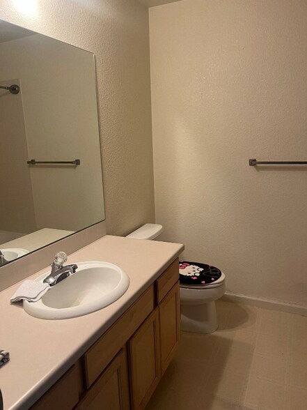 Building Photo - 6806 W 3rd St