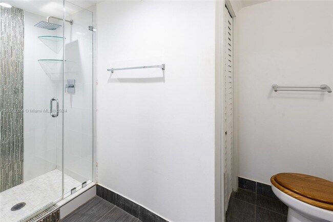 Building Photo - 4538 SW 1st St