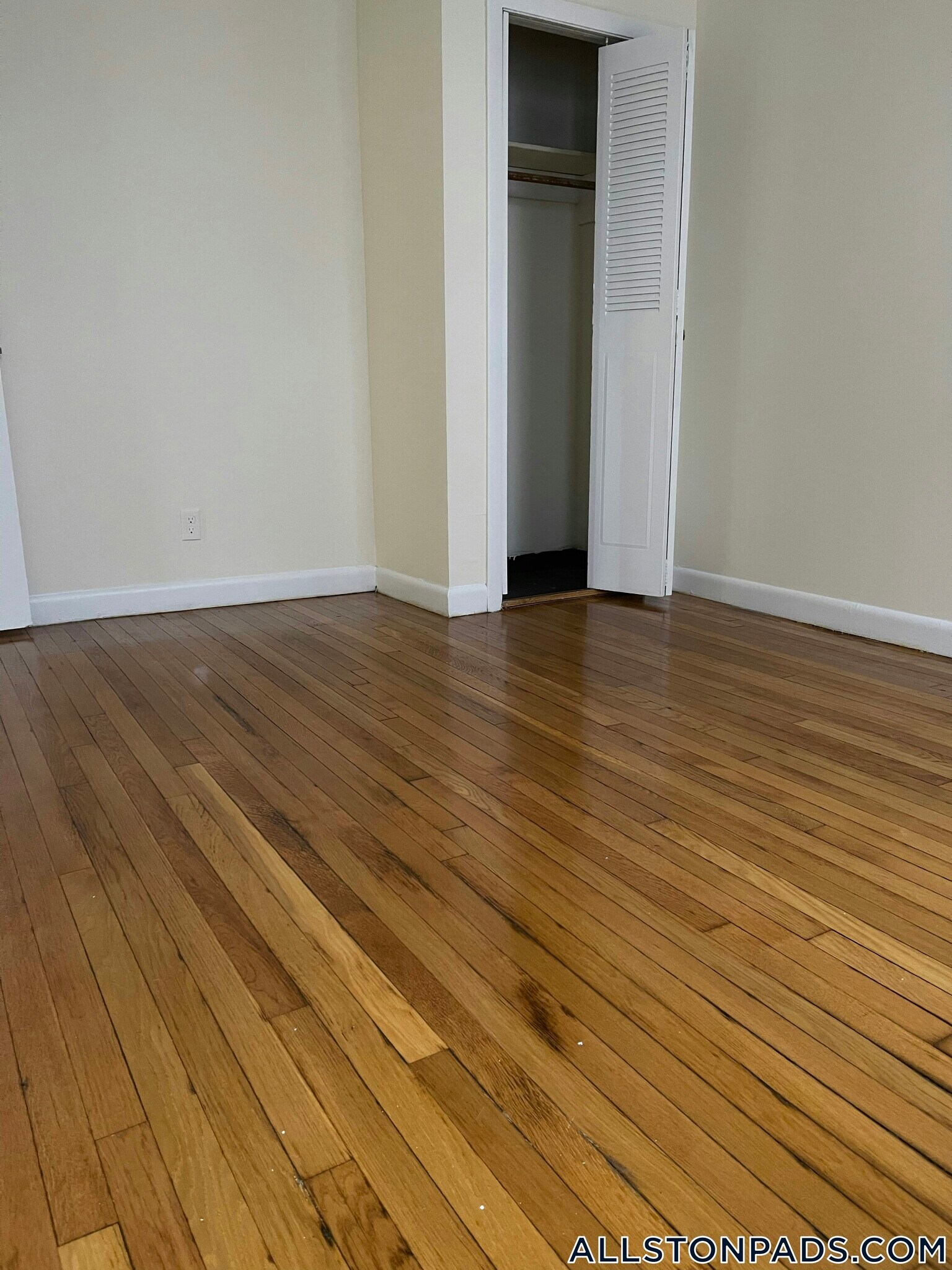 Building Photo - 1137 Commonwealth Ave