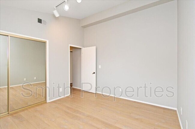 Building Photo - 122 S Guadalupe Ave