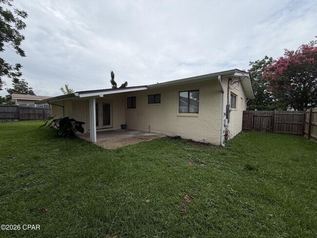Building Photo - 1107 Yale Ave
