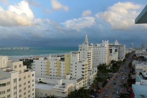 Building Photo - 1800 Collins Ave