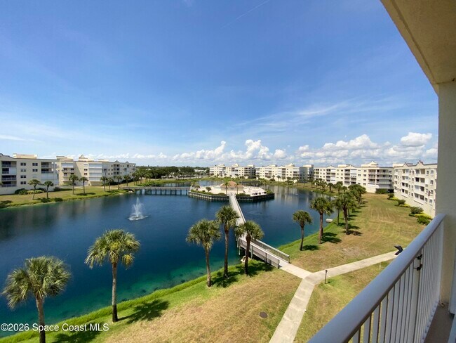 Building Photo - 8951 Lake Dr