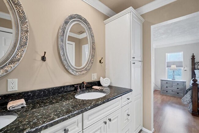 Building Photo - 2926 Captiva Dr