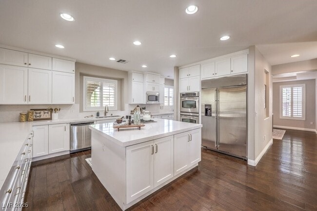 Building Photo - 636 Chervil Valley Dr