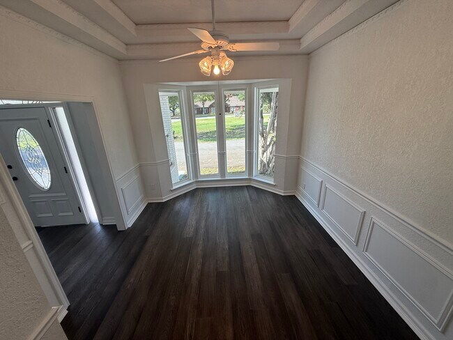 Building Photo - 501 Lake Ranch Ln