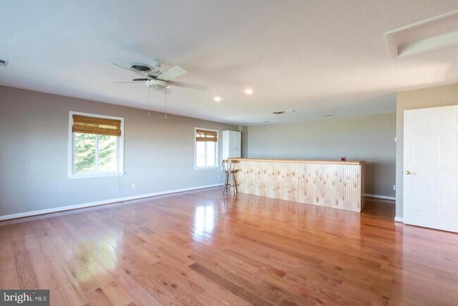 Building Photo - 40508 Waterview Dr