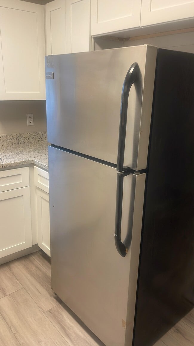 Building Photo - 136 Hudson Bridge Terrace