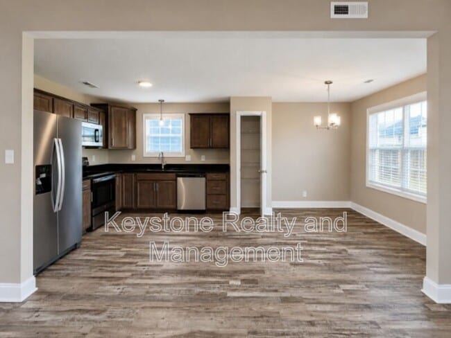 Building Photo - 108 Banagher Ct