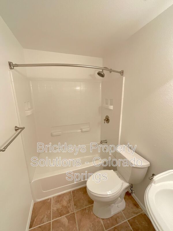 Building Photo - 7168 Prairie Wind Dr