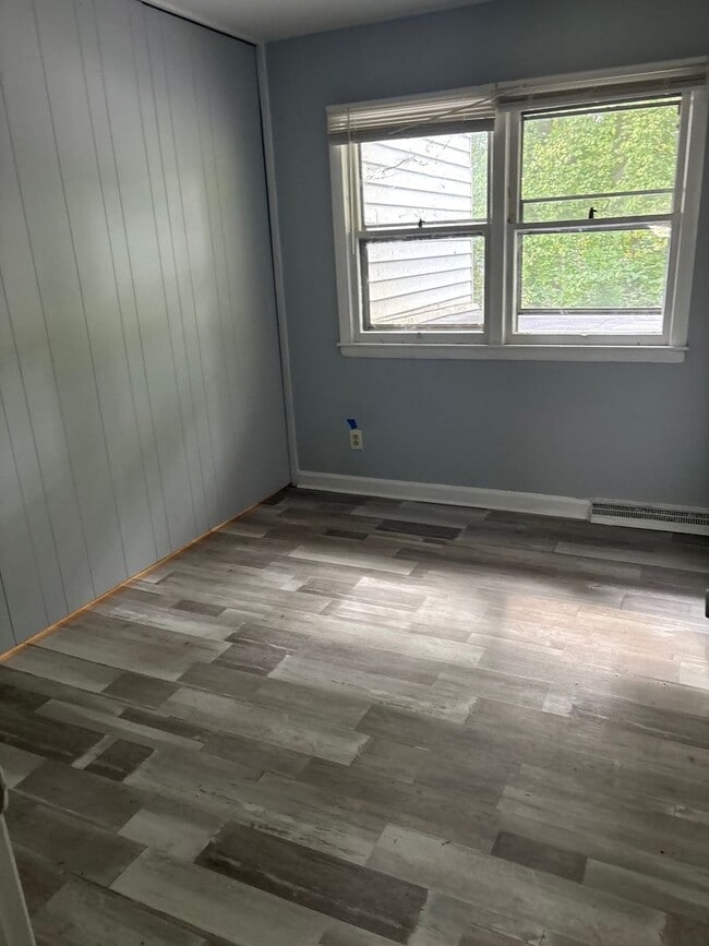 Building Photo - 6225 Branch Hill Cir