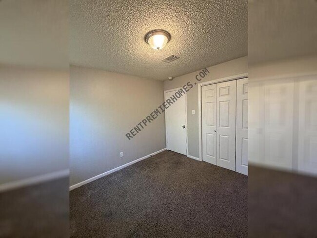 Building Photo - 3611 Pelton Rd