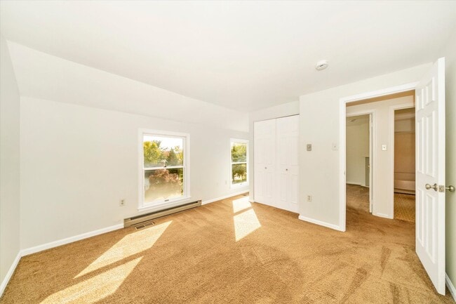 Building Photo - New Market Rental