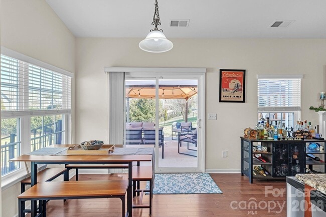 Building Photo - 5826 Castlecove Rd