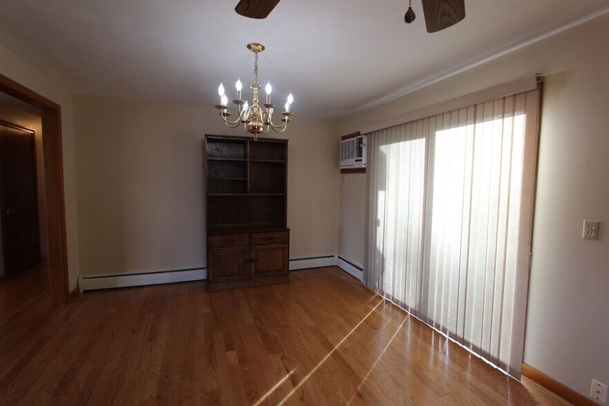 Building Photo - 122 Batterson Dr