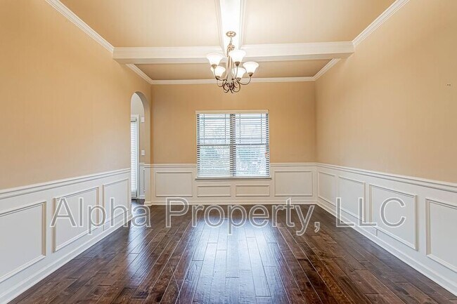 Building Photo - 256 Oak Branch Dr
