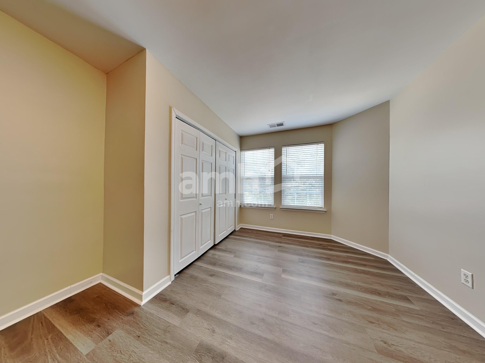 Building Photo - 38 Lake Shore Blvd