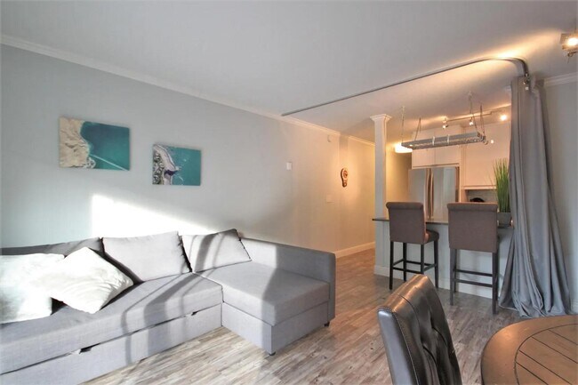 Building Photo - 650 Alamo Ct