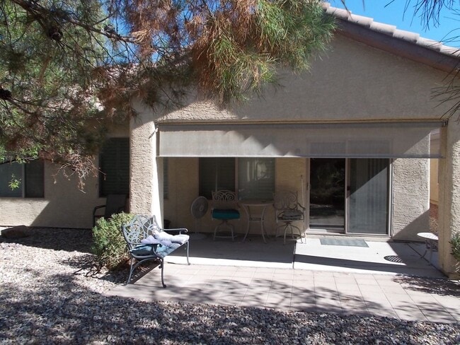 Building Photo - Elegant Single-Story Home in a Gated Commu...