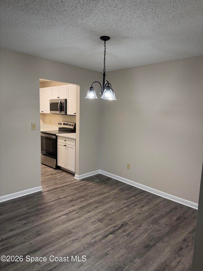 Building Photo - 3555 Sable Palm Ln