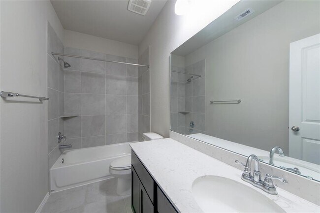 Building Photo - 12355 Summerbrook Dr