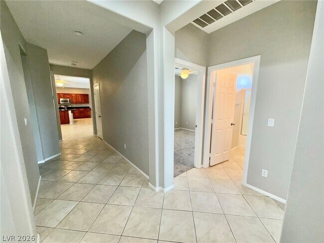 Building Photo - 8565 Vestia Ct