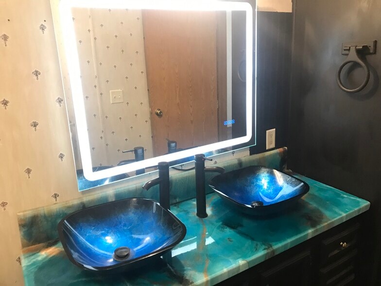 Building Photo - 2216 N Garnet Ave