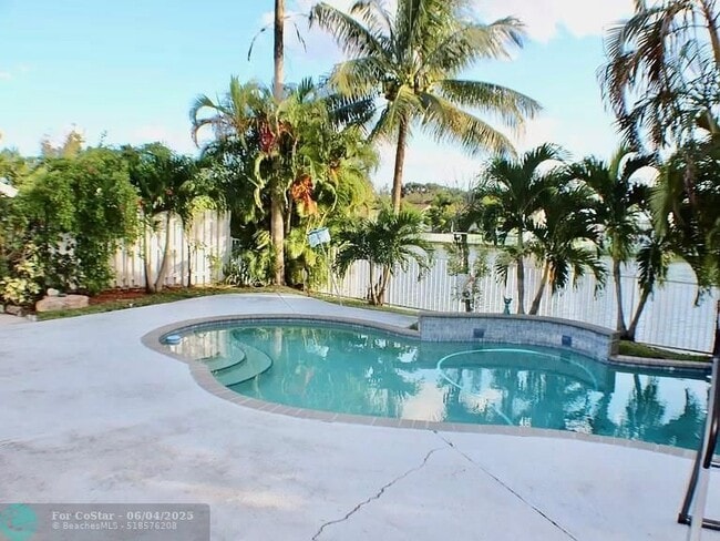 Building Photo - 13110 SW 19th Dr