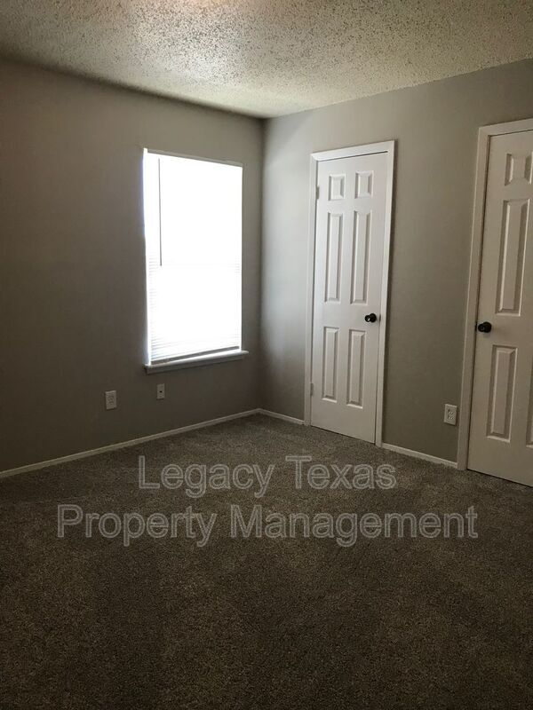 Building Photo - 1407 Courtney Pl