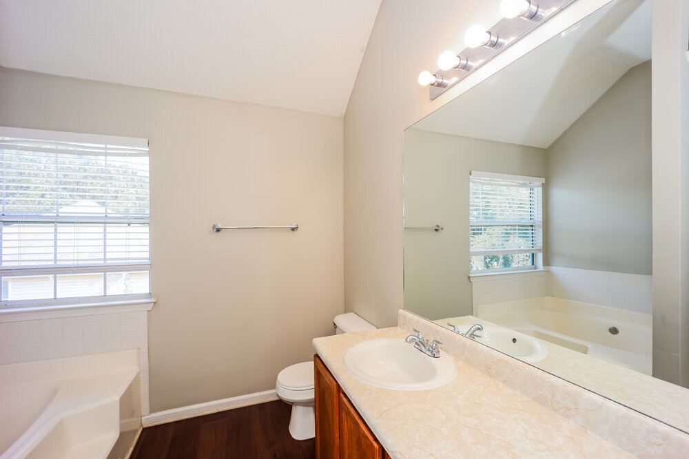 Building Photo - 3704 Lower Creek Dr