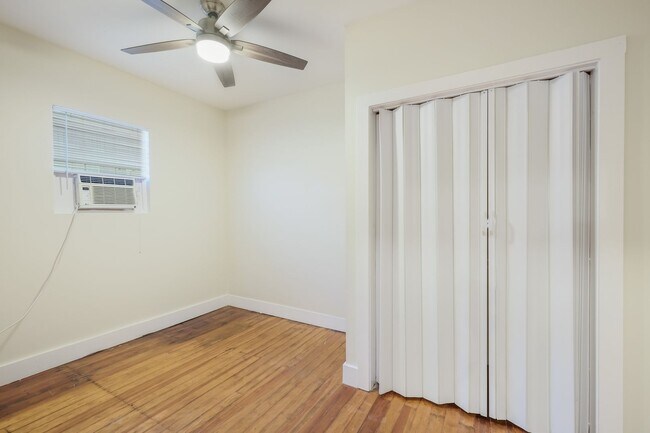 Building Photo - 1/1 Hidden Gem near Pearl