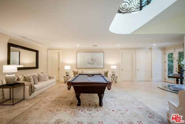 Building Photo - 1350 Benedict Canyon Drive