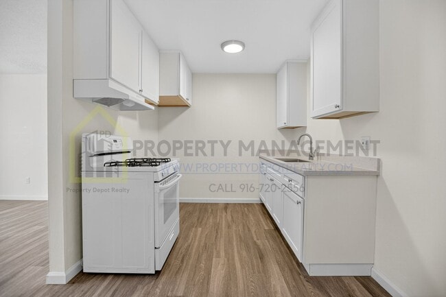 Building Photo - Arleta Ct