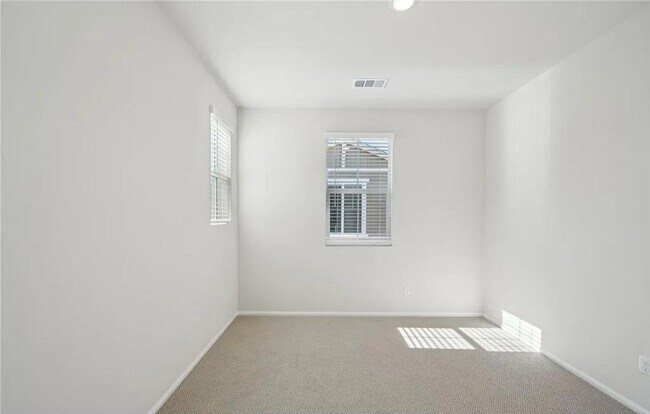 Building Photo - 40411 Via Cava