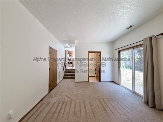Building Photo - 7066 SW 156th Ave