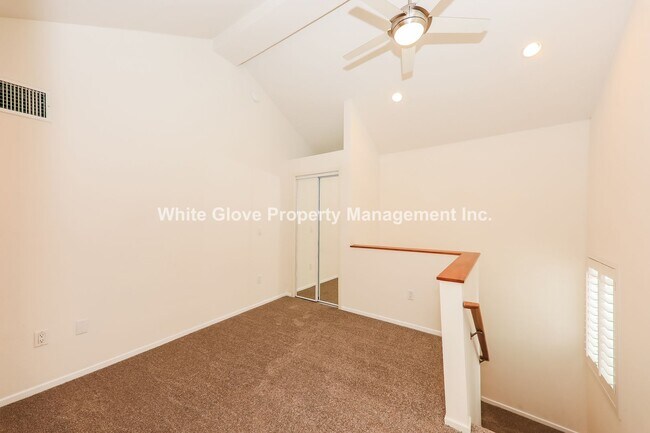 Building Photo - 3 Bedroom with Loft Irvine Home