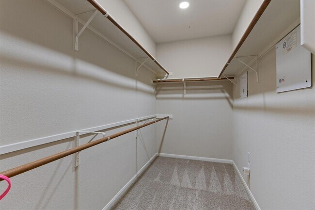 Building Photo - 1201 Shiloh St
