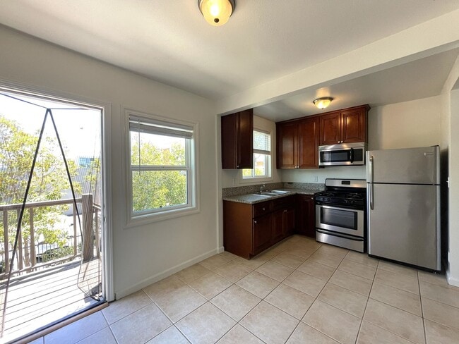 Building Photo - 4327 McClintock St